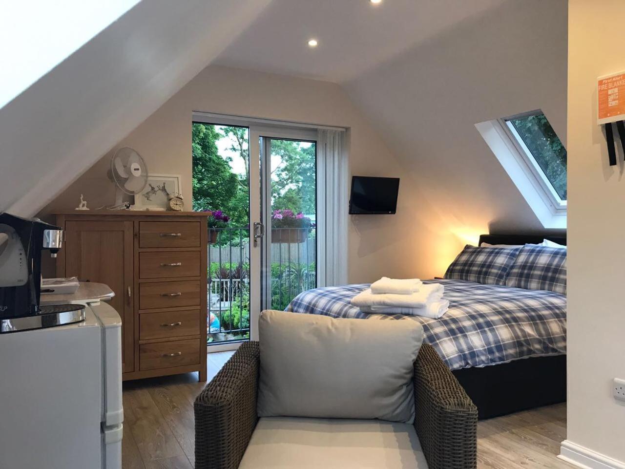 Bed and Breakfast The Firs - Englefield Studio Douglas Exteriér fotografie